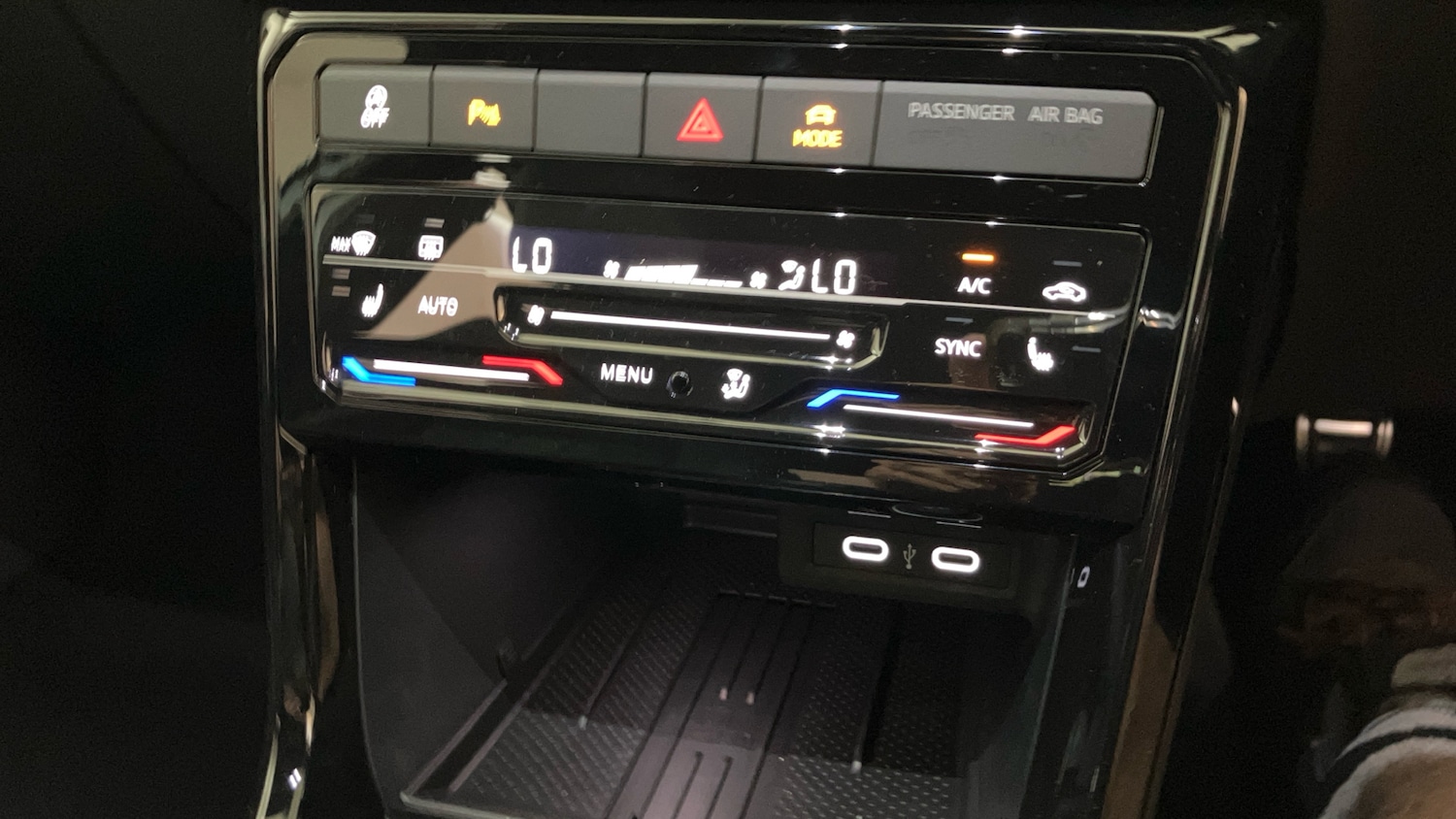 Used Volkswagen T-Cross 2025 for sale - 76968759: Photo 13