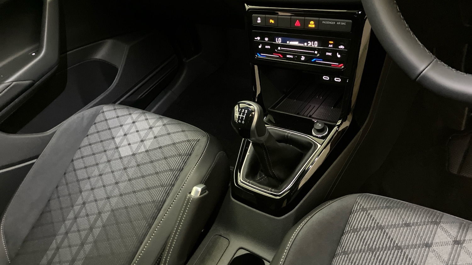 Used Volkswagen T-Cross 2025 for sale - 76968759: Photo 14