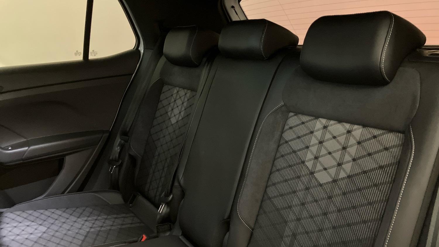 Used Volkswagen T-Cross 2025 for sale - 76968759: Photo 16