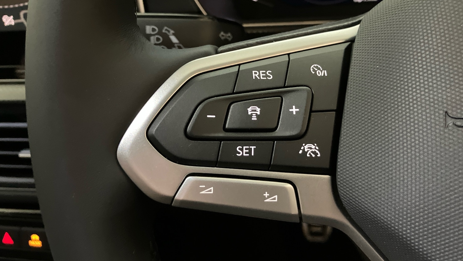 Used Volkswagen T-Cross 2025 for sale - 76968759: Photo 17