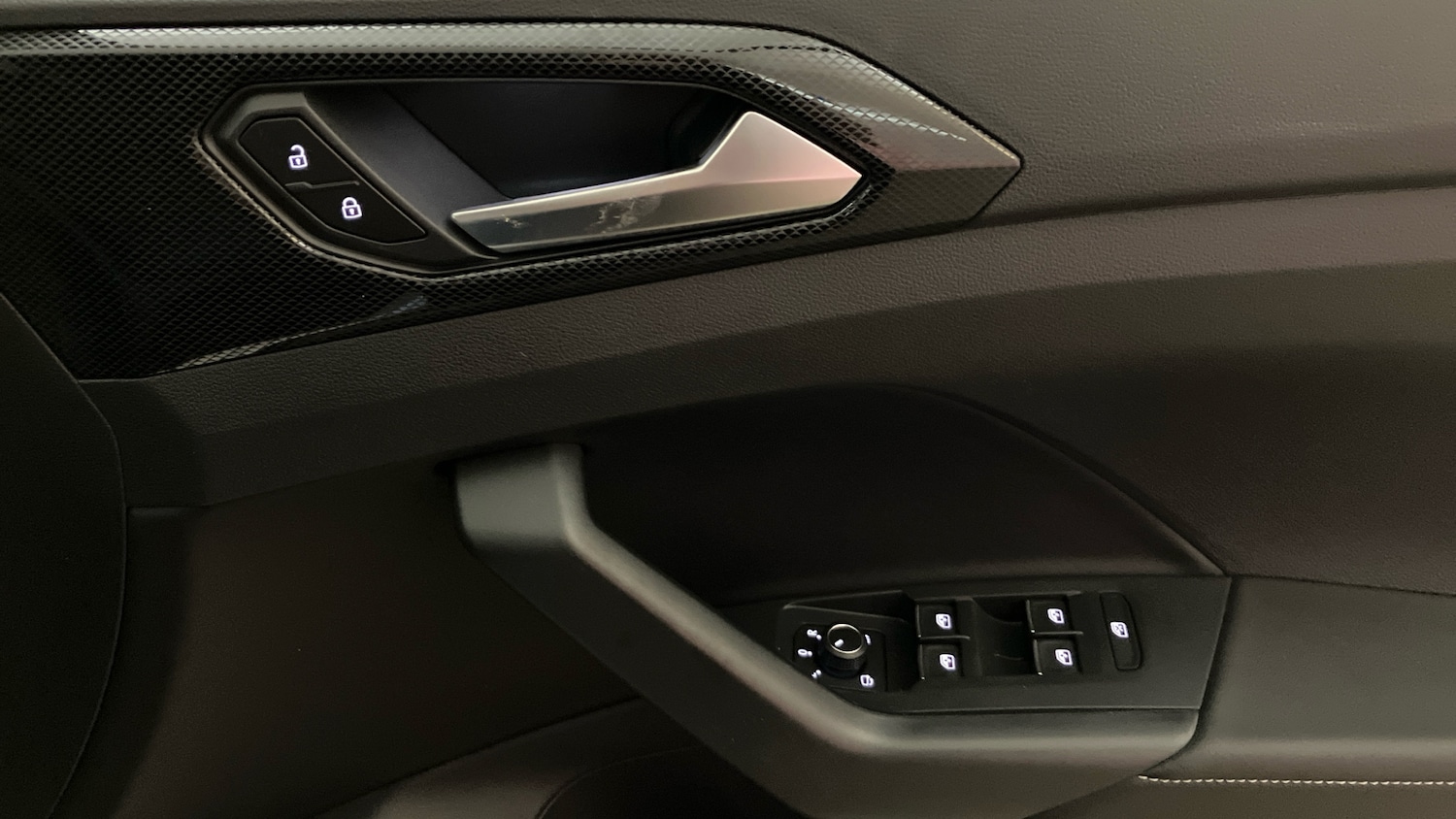 Used Volkswagen T-Cross 2025 for sale - 76968759: Photo 19