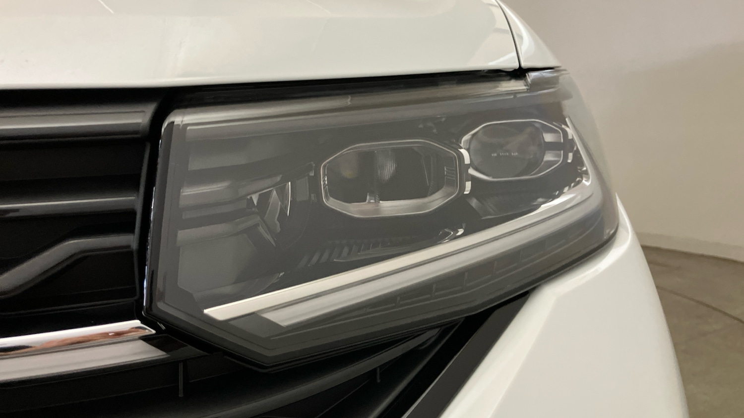 Used Volkswagen T-Cross 2025 for sale - 76968759: Photo 31