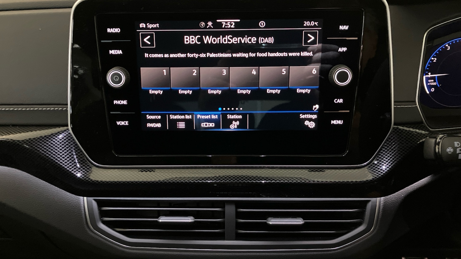 Used Volkswagen T-Cross 2025 for sale - 76968759: Photo 44