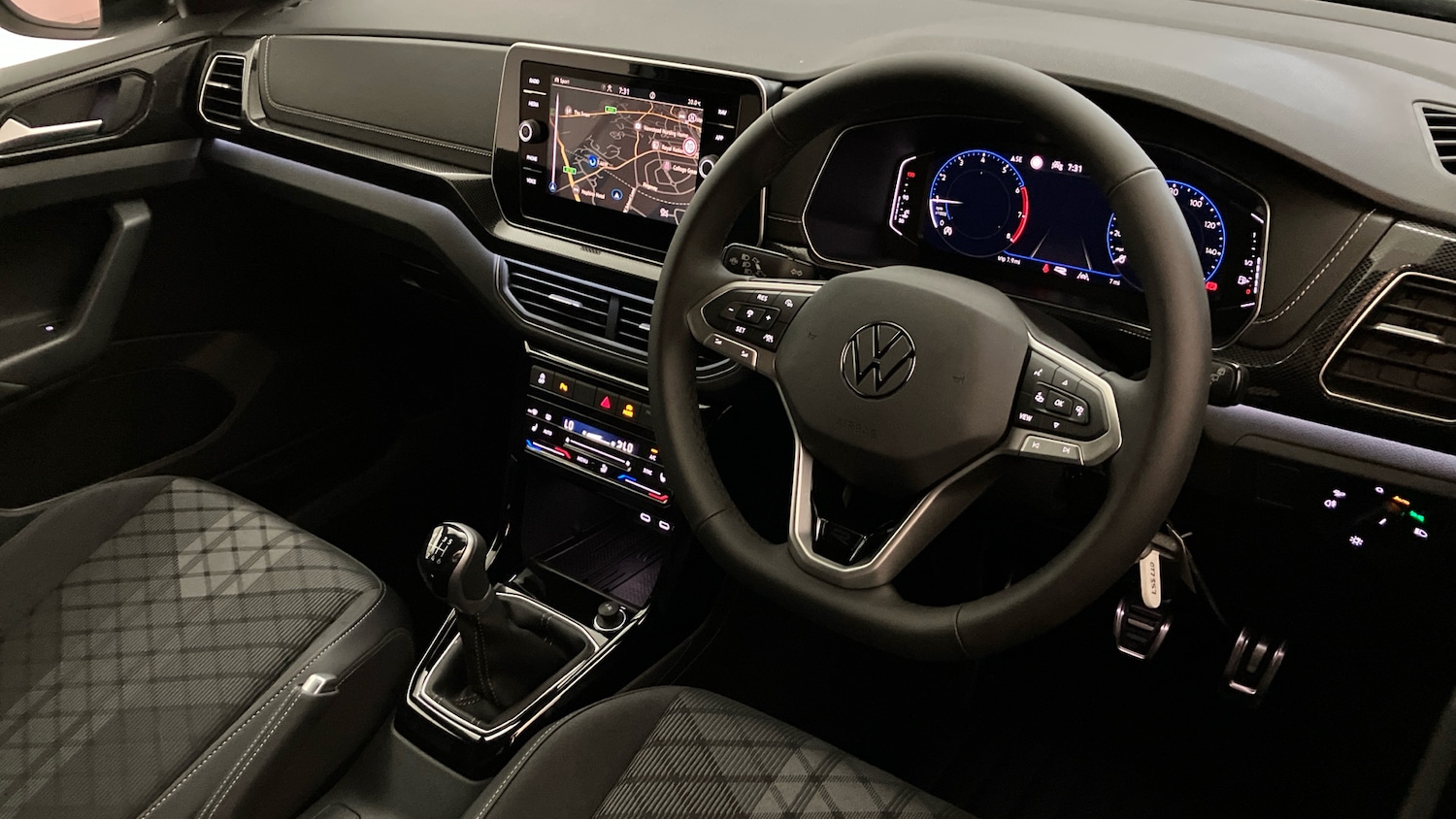 Used Volkswagen T-Cross 2025 for sale - 76968759: Photo 6