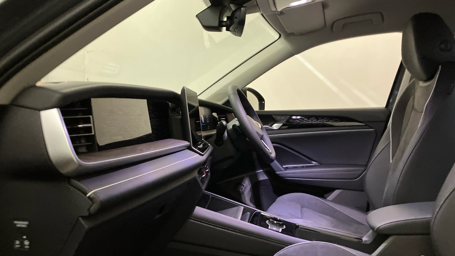 Used Volkswagen Touran 2025 for sale - 77982762: Photo 23