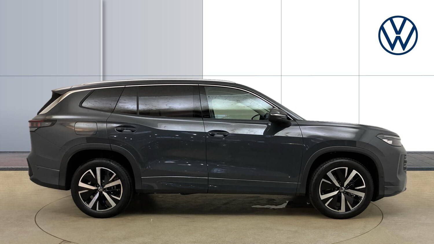 Used Volkswagen Touran 2025 for sale - 77982762: Photo 4