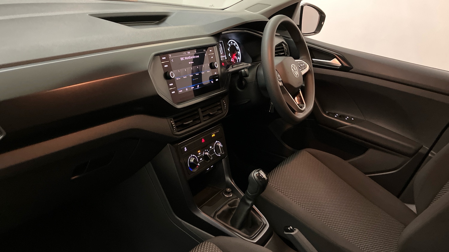 Used Volkswagen T-Cross 2022 for sale - 76725501: Photo 2