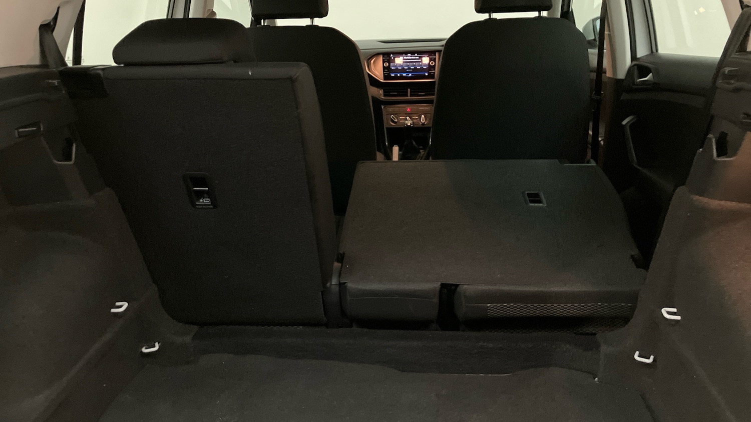 Used Volkswagen T-Cross 2022 for sale - 76725501: Photo 32