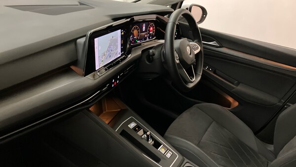 Used Volkswagen Golf 2021 for sale - 76222106: Photo 2