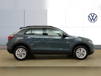 Used Volkswagen T-Roc 2025 for sale - 77532558: Photo