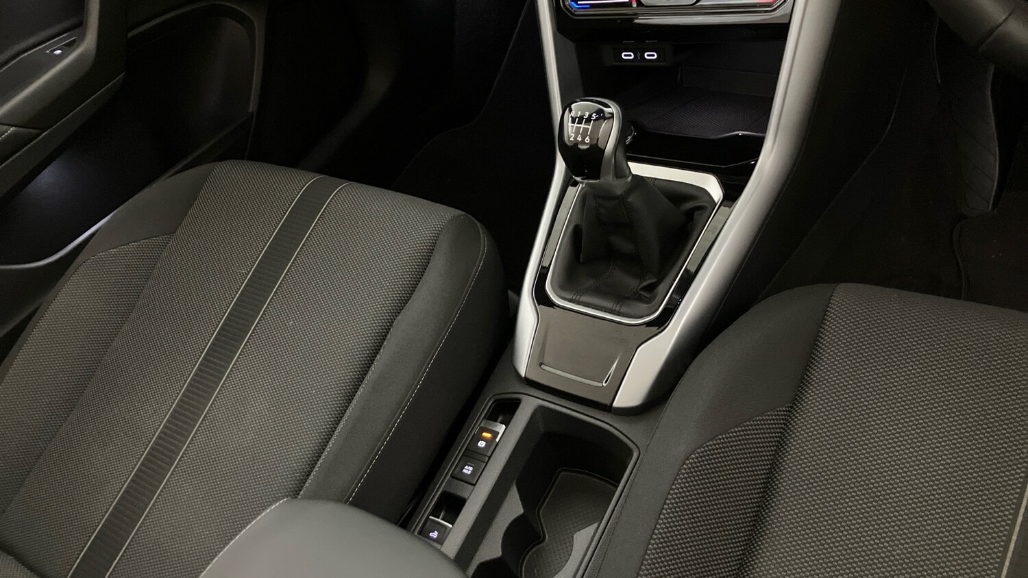 Used Volkswagen T-Roc 2022 for sale - 76232226: Photo 14