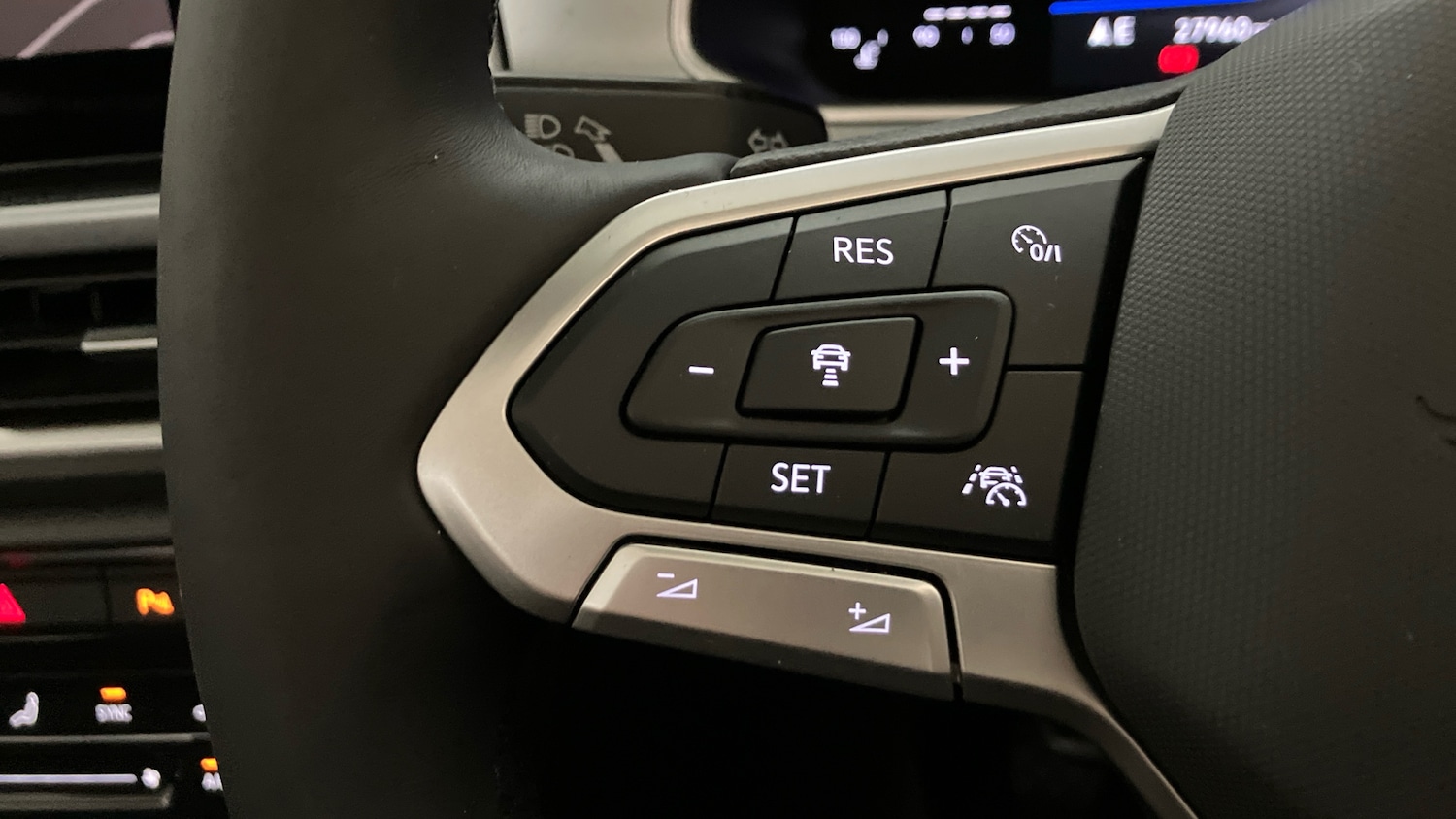 Used Volkswagen T-Roc 2022 for sale - 76232226: Photo 17