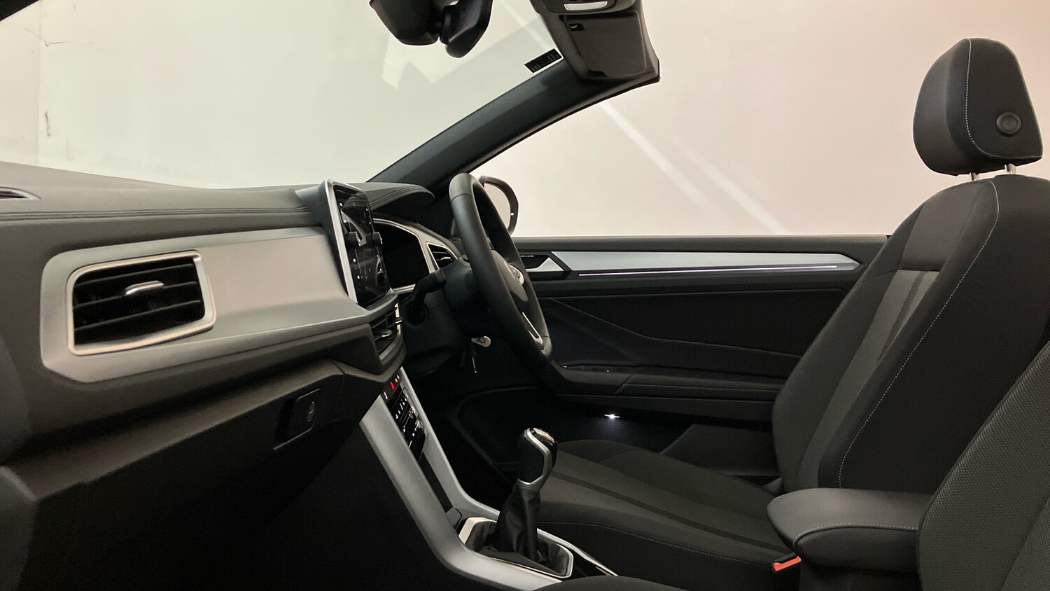 Used Volkswagen T-Roc 2022 for sale - 76232226: Photo 22