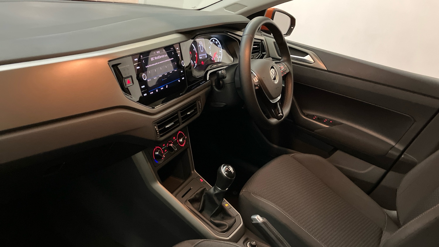 Used Volkswagen Polo 2021 for sale - 76877359: Photo 2