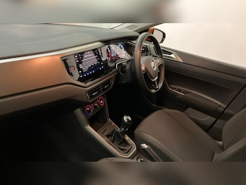 Used Volkswagen Polo 2021 for sale - 76877359: Photo
