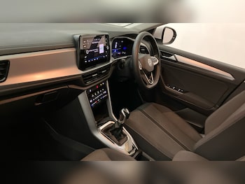 Used Volkswagen T-Roc 2023 for sale - 77005775: Photo