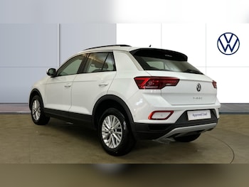 Used Volkswagen T-Roc 2023 for sale - 77005775: Photo