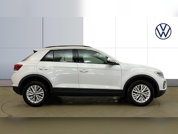 Used Volkswagen T-Roc 2023 for sale - 77005775: Photo