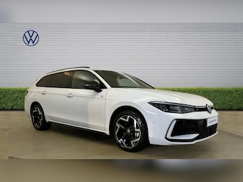 Used Volkswagen Passat 2025 for sale - 79500823: Photo