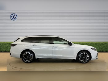 Used Volkswagen Passat 2025 for sale - 79500823: Photo