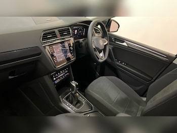 Used Volkswagen Tiguan 2023 for sale - 78354125: Photo