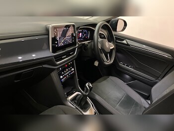 Used Volkswagen T-Roc 2023 for sale - 77449302: Photo