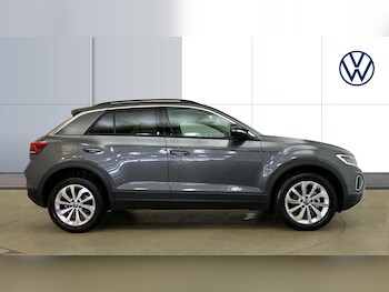 Used Volkswagen T-Roc 2025 for sale - 76945756: Photo
