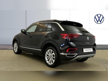 Used Volkswagen T-Roc 2024 for sale - 77349797: Photo