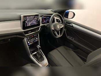 Used Volkswagen T-Roc 2023 for sale - 78639774: Photo
