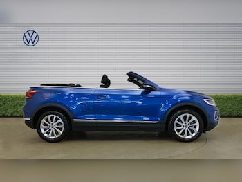 Used Volkswagen T-Roc 2023 for sale - 78639774: Photo