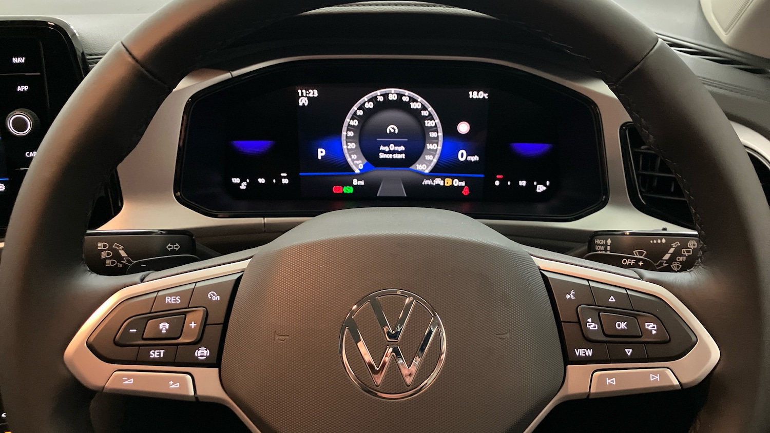 Used Volkswagen T-Roc 2025 for sale - 76381871: Photo 10