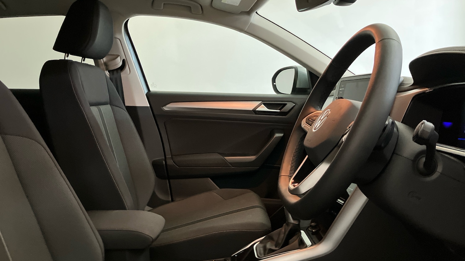 Used Volkswagen T-Roc 2025 for sale - 76381871: Photo 15