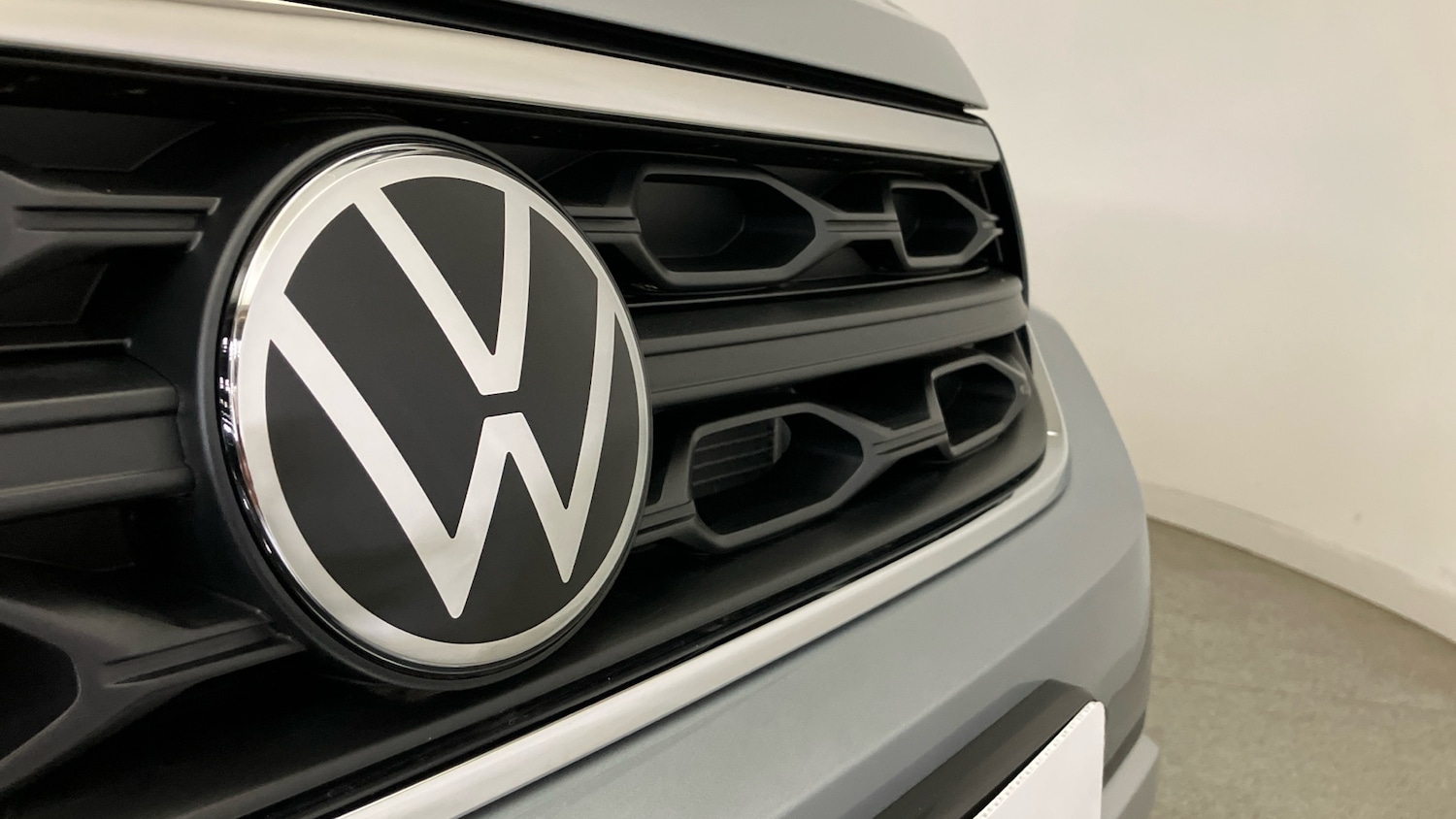 Used Volkswagen T-Roc 2025 for sale - 76381871: Photo 29