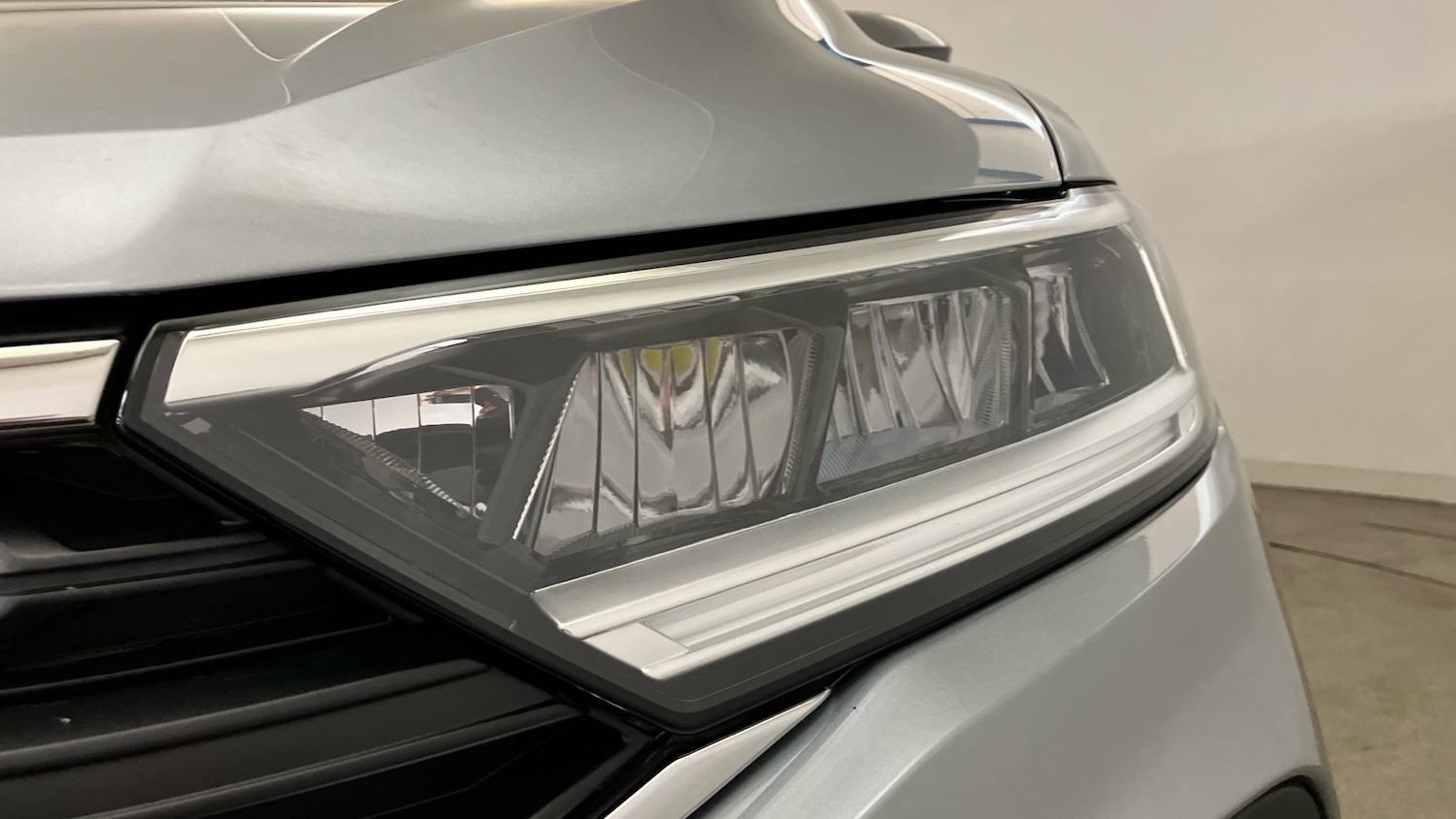 Used Volkswagen T-Roc 2025 for sale - 76381871: Photo 30