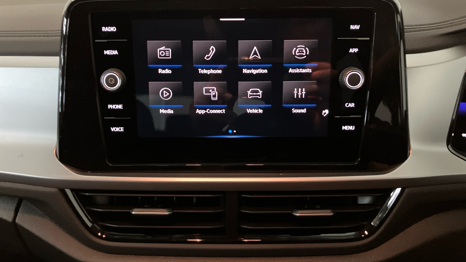 Used Volkswagen T-Roc 2025 for sale - 76381871: Photo 35
