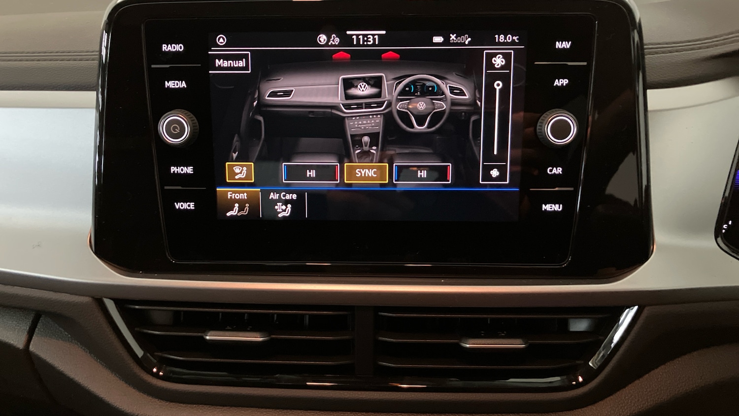 Used Volkswagen T-Roc 2025 for sale - 76381871: Photo 39