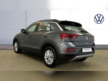 Used Volkswagen T-Roc 2024 for sale - 77517425: Photo