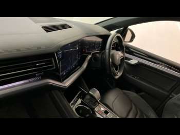 Used Volkswagen Touareg 2021 for sale - 74455597: Photo