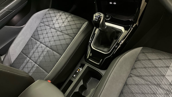 Used Volkswagen T-Roc 2025 for sale - 76063663: Photo 14