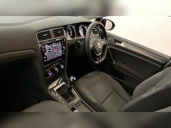 Used Volkswagen Golf 2019 for sale - 78180203: Photo