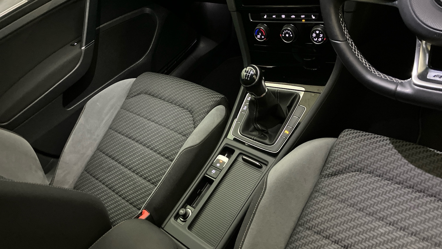 Used Volkswagen Golf 2020 for sale - 77062051: Photo 14