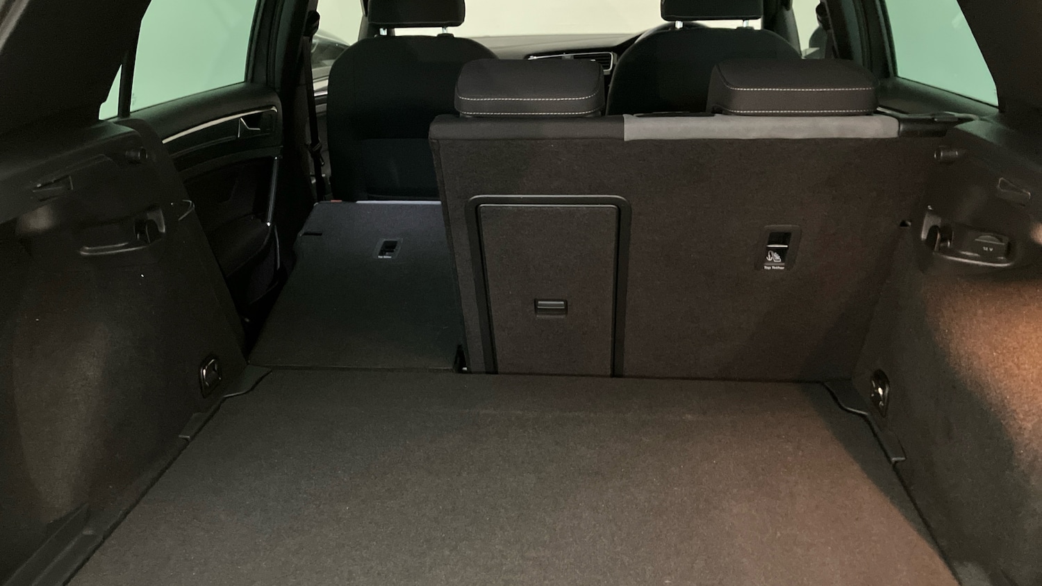 Used Volkswagen Golf 2020 for sale - 77062051: Photo 39