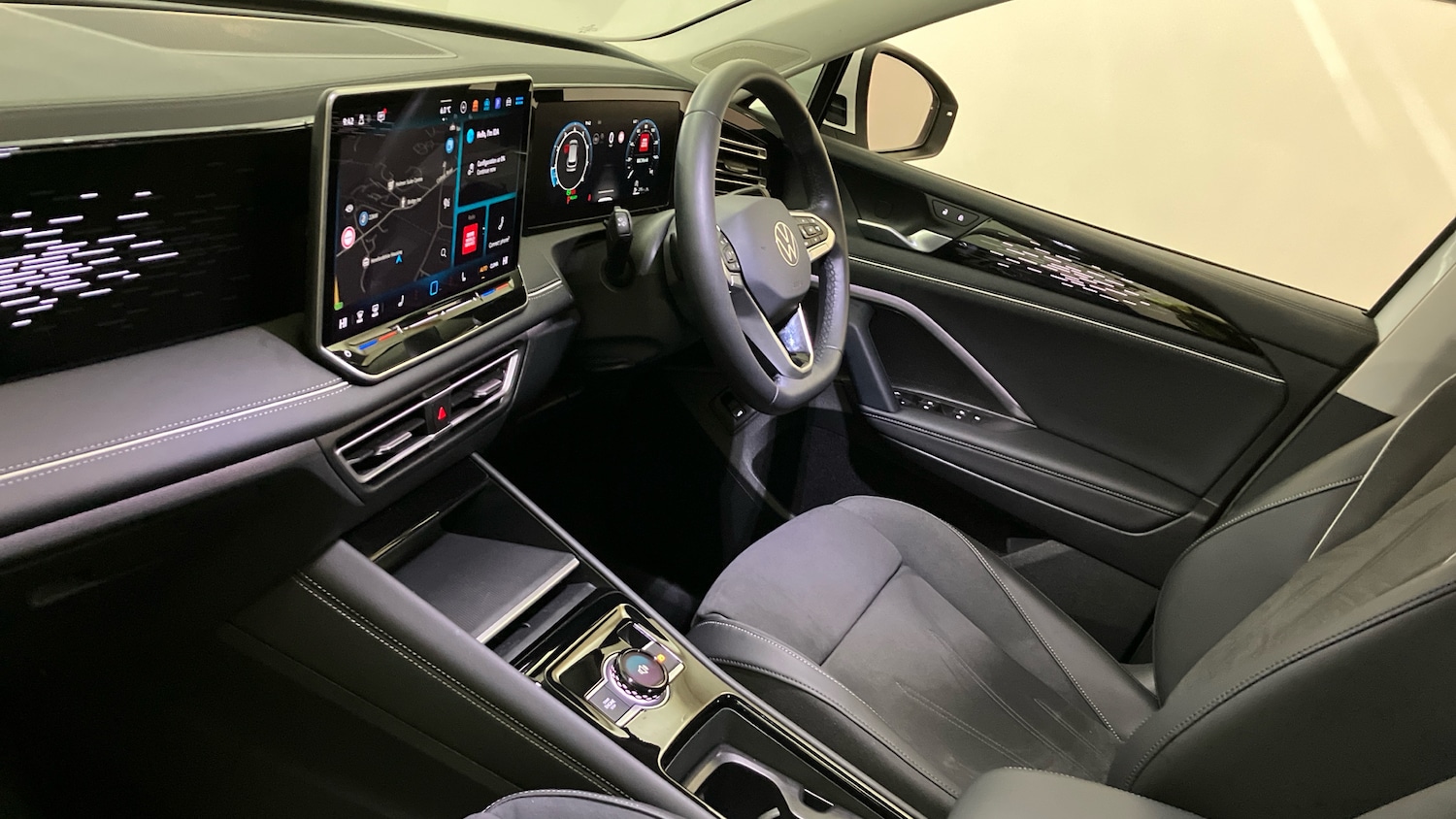 Used Volkswagen Tiguan 2025 for sale - 77273499: Photo 2