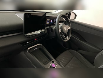 Used Volkswagen T-Roc 2026 for sale - 79047591: Photo