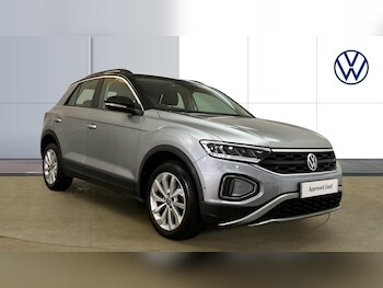 Used Volkswagen T-Roc 2023 for sale - 76957002: Photo