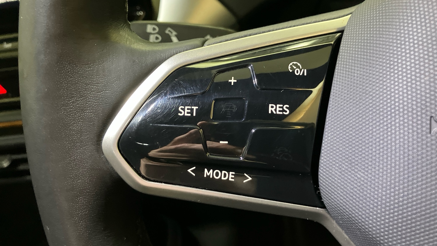 Used Volkswagen ID.4 2022 for sale - 76392235: Photo 17