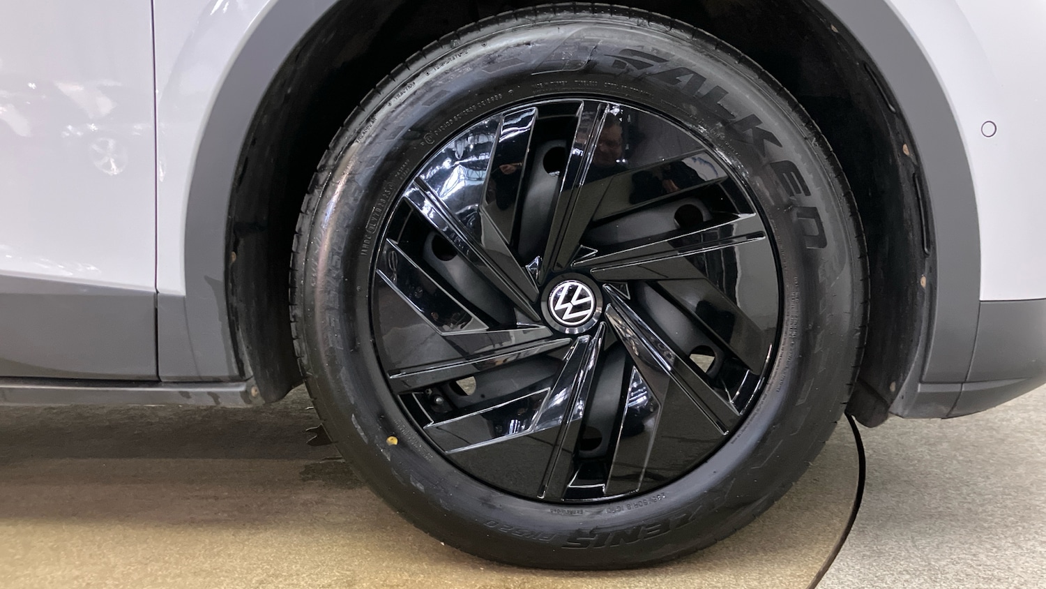 Used Volkswagen ID.4 2022 for sale - 76392235: Photo 5