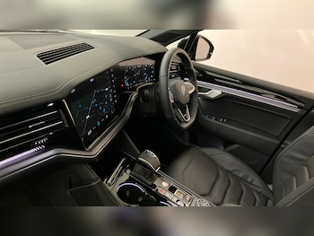 Used Volkswagen Touareg 2025 for sale - 77224651: Photo