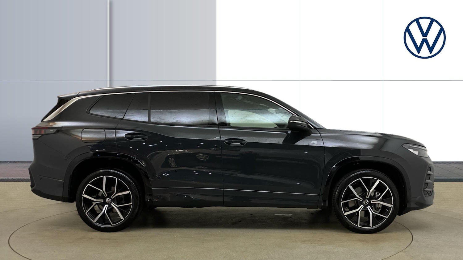 Used Volkswagen Touran 2025 for sale - 76339985: Photo 4