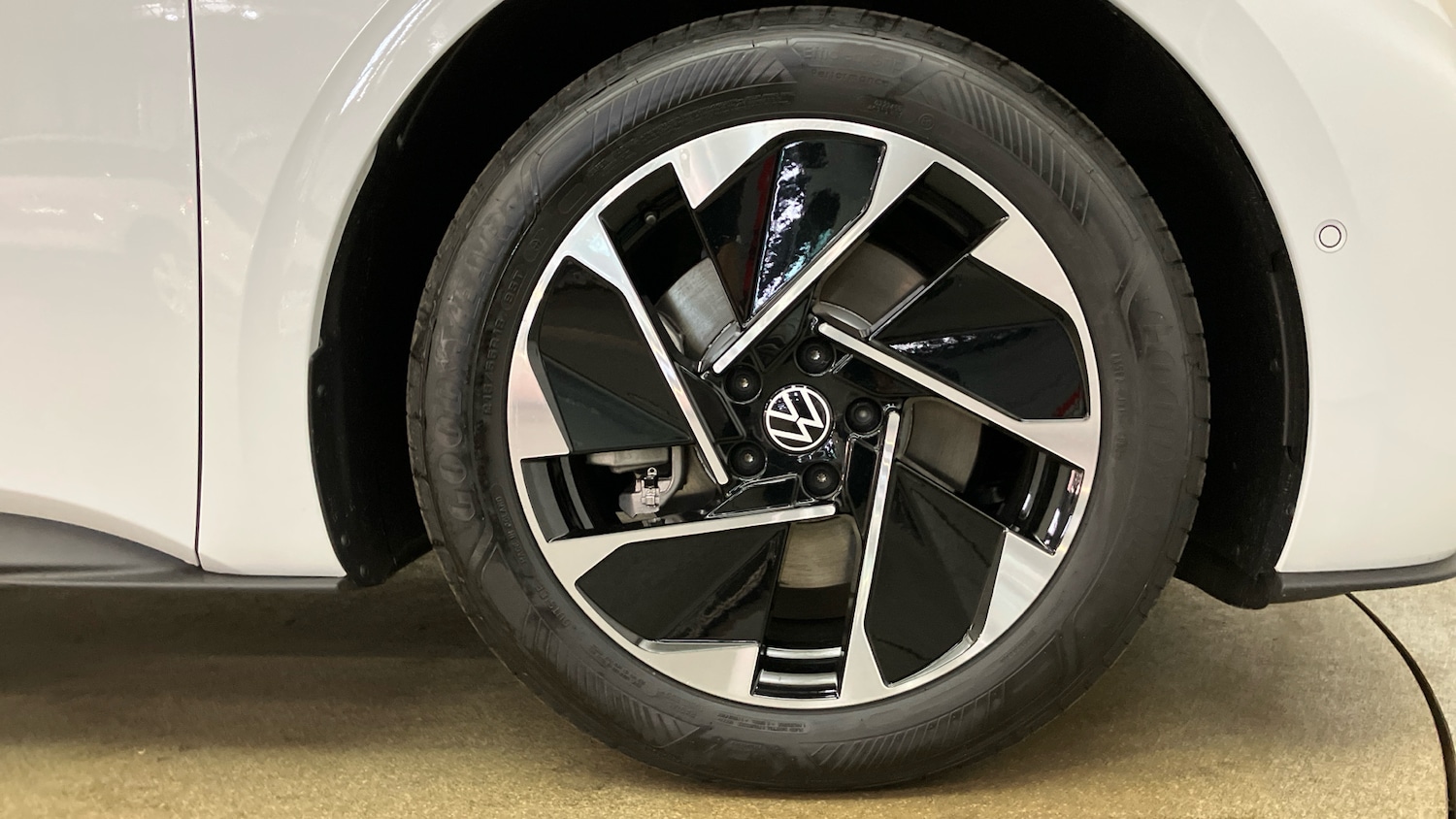 Used Volkswagen ID.3 2025 for sale - 77069219: Photo 5